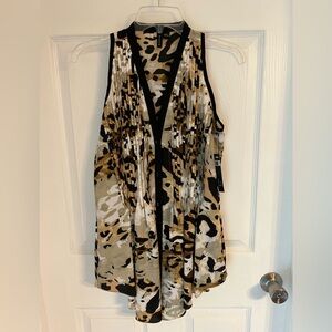 Sioni NWT Leopard Print sleeveless blouse